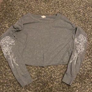 Long sleeve grey crop top